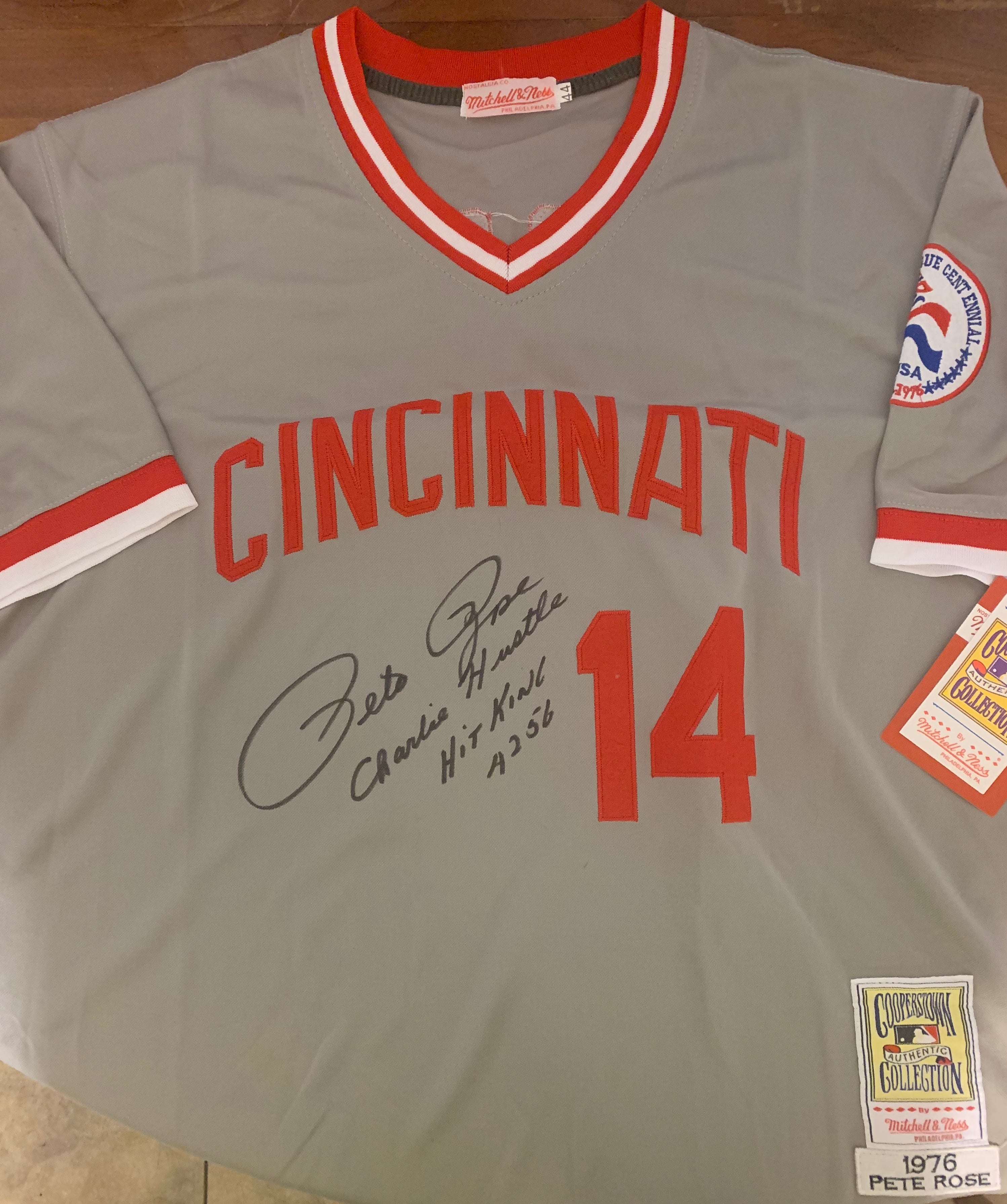 Pete Rose Signed Custom Pinstripe Baseball Jersey with Charlie